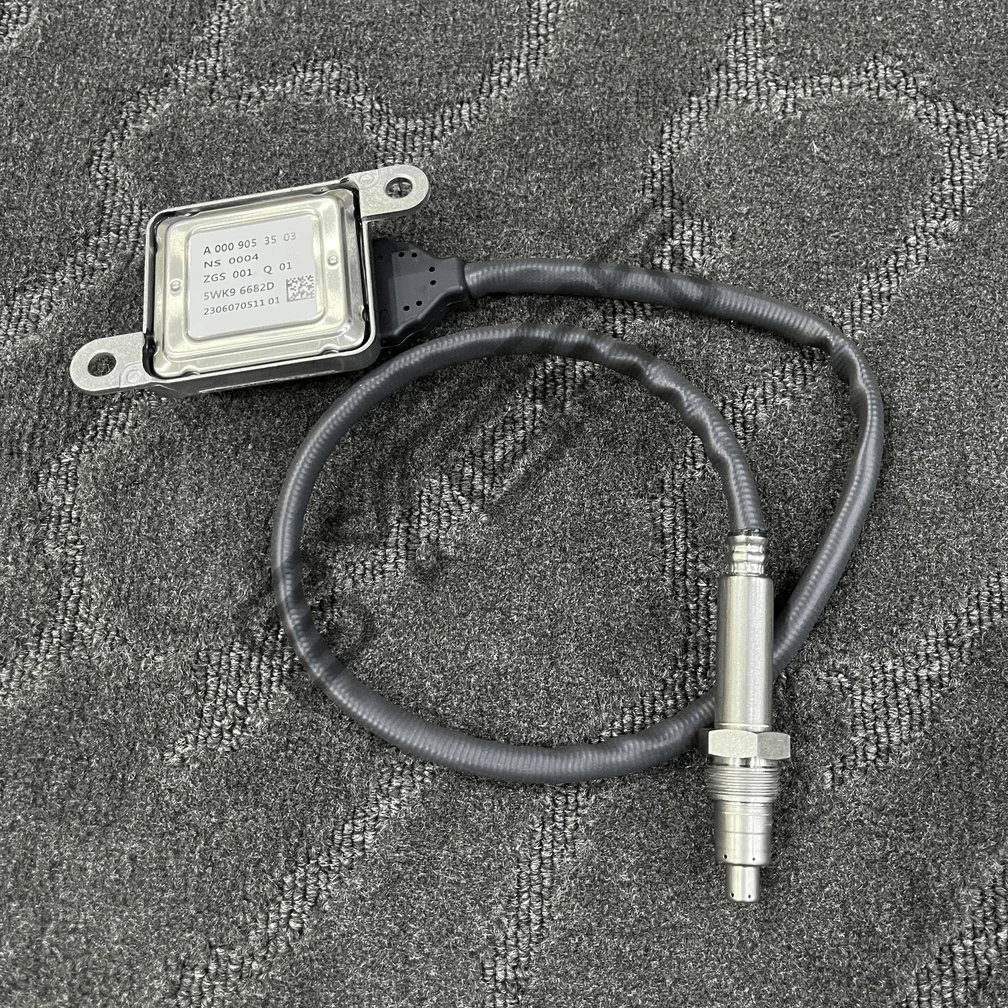 Diesel NOX Oxygen Sensor Module A0009053000 For Mercede W251 R350 ML350 E350 3.0