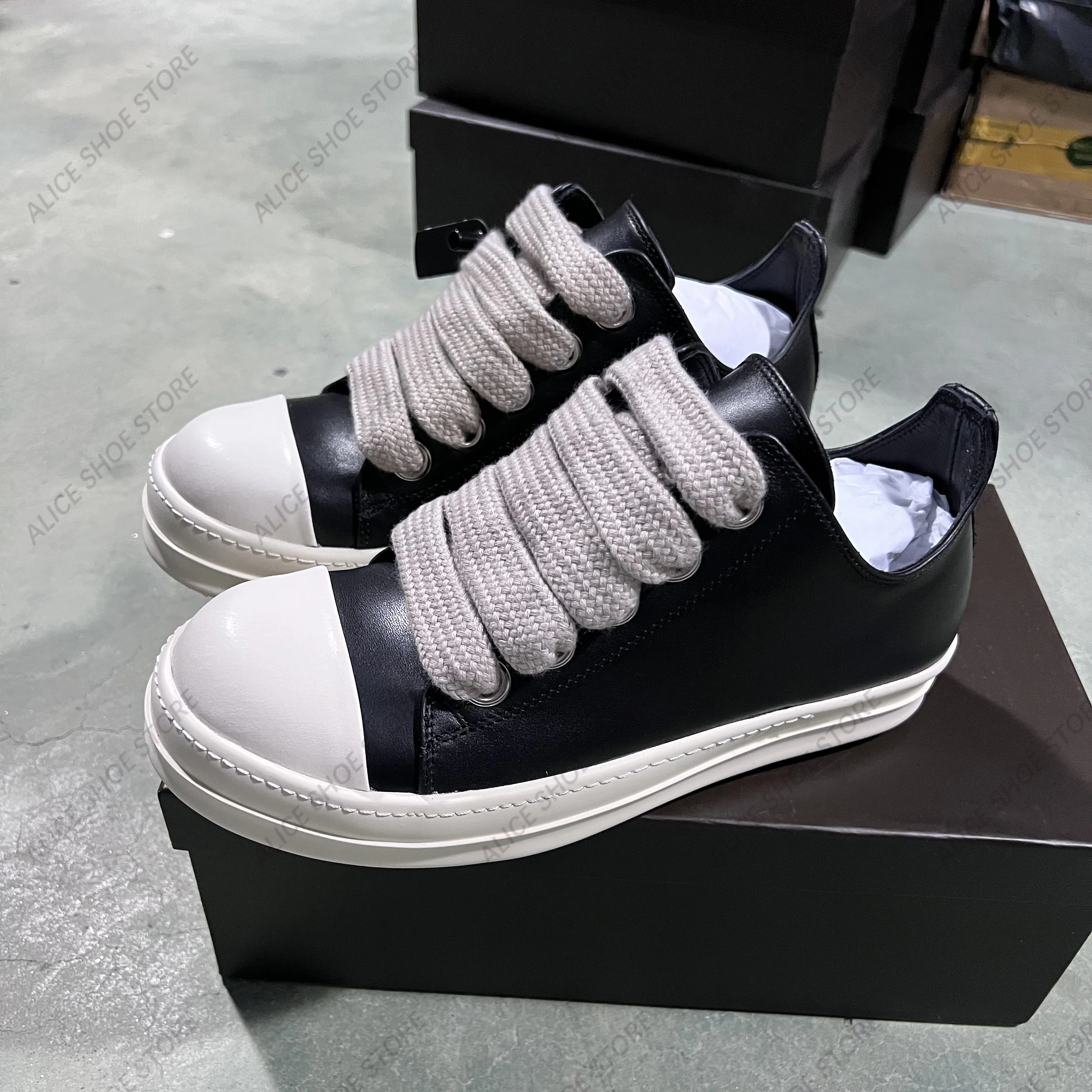 Brand Men Shoe Casual Leather Trainer Low Top Women Sneaker Flat Luxury Jumbo Lace Footwear Designer Platform Black Flat Shoe