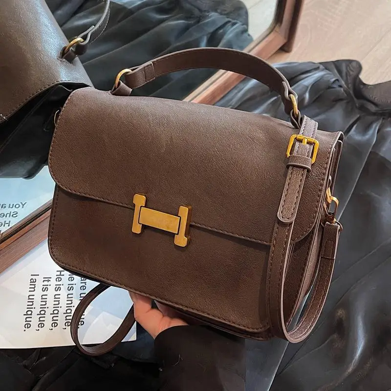 

2025 Trendy Women's Oblique Span Bag Underarm Shoulder Bag Small Square Bag Simple Solid Color Fashionable Portable Commuting