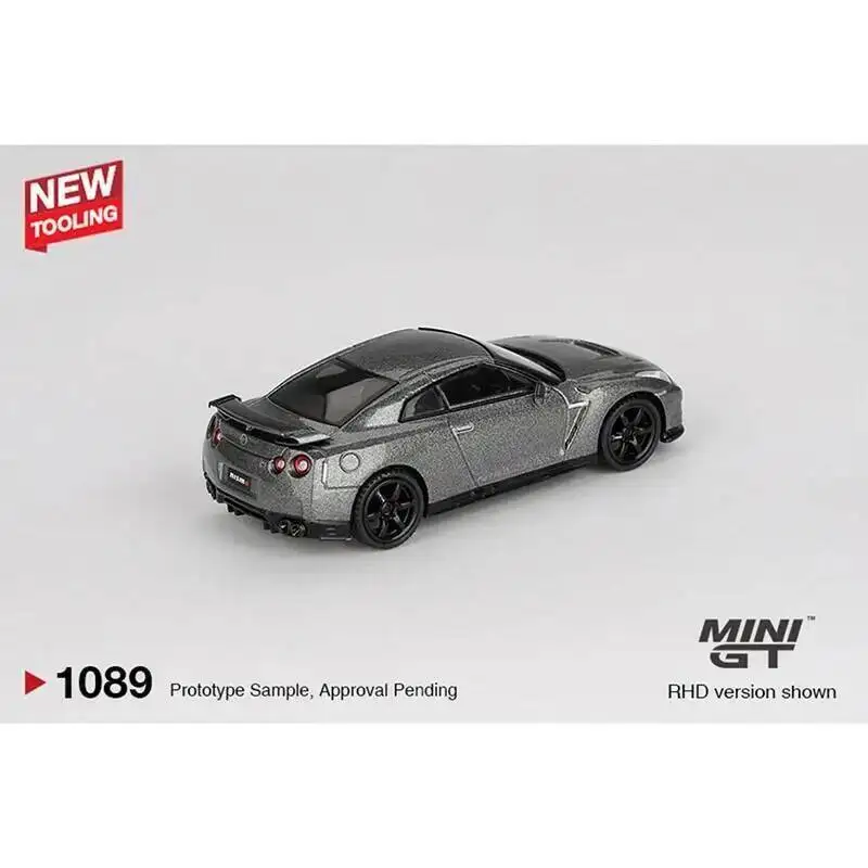 ما قبل البيع MINIGT 1089 1:64 NISSAN GTR R35 2013 رمادي معدني داكن NISMO R35 CRS نسخة دييكاست نموذج سيارة مجموعة اللعب