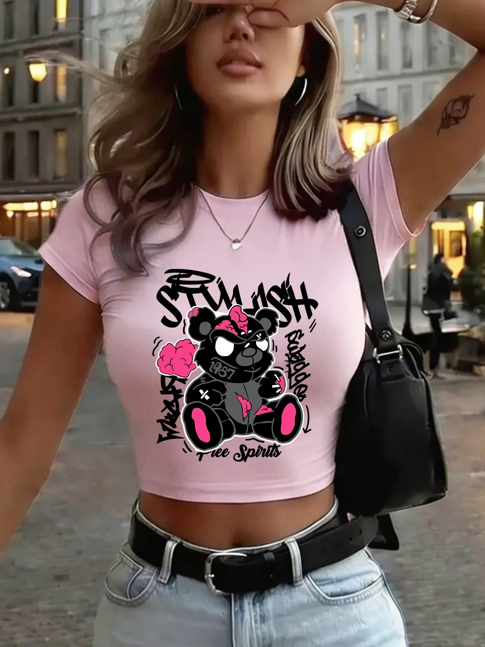Bear From A Long Time Ago Bedruckte Damen-Crop-Tops für den Sommer, weiche, hochelastische T-Shirts mit O-Ausschnitt, kurze Ärmel, sportliche, schlanke Kleidung