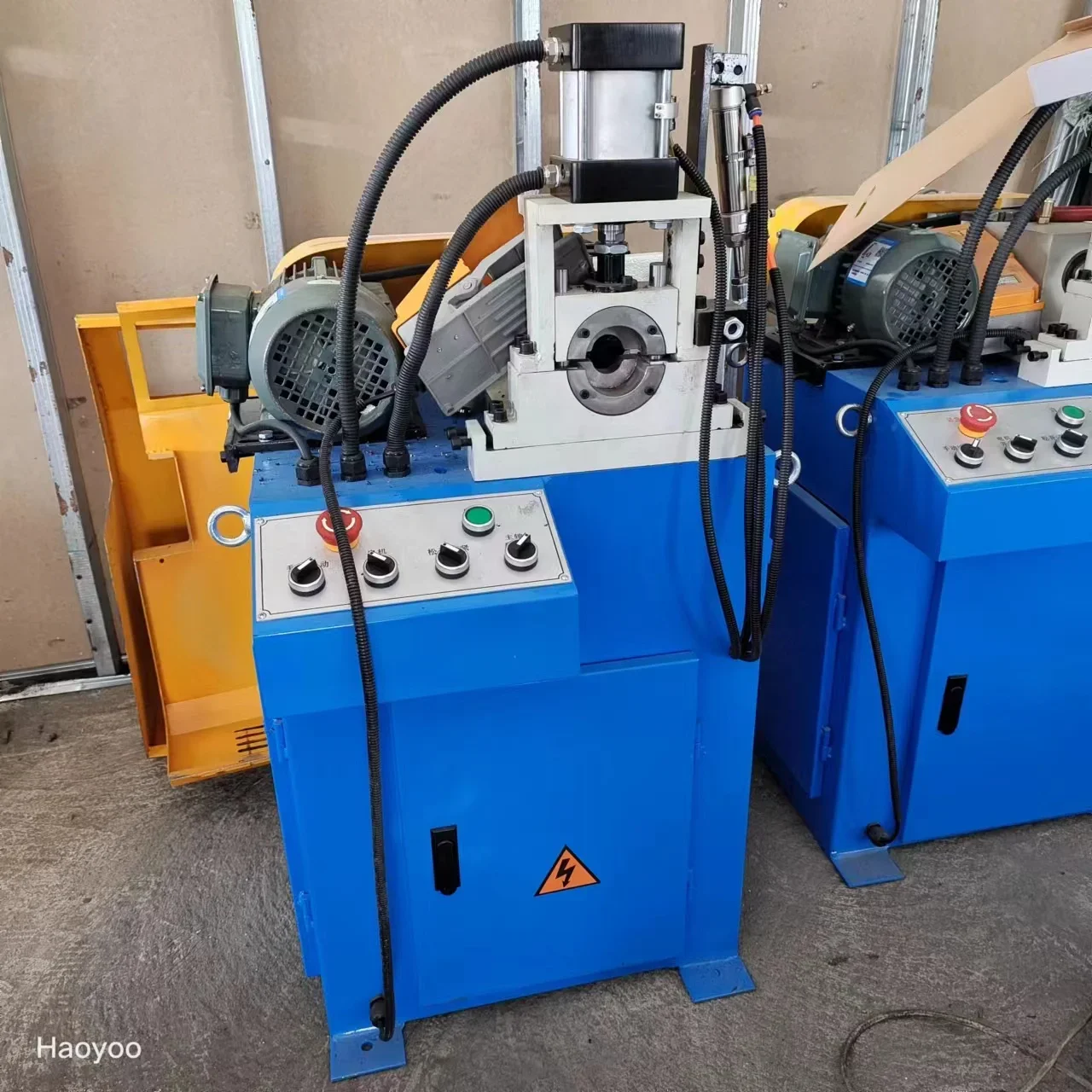 

SaleSingle Head Automatic Multifunctional Iron Pipe Chamfering Machine Burr-free Manual Feed Metal Round Pipe Beveling Machine