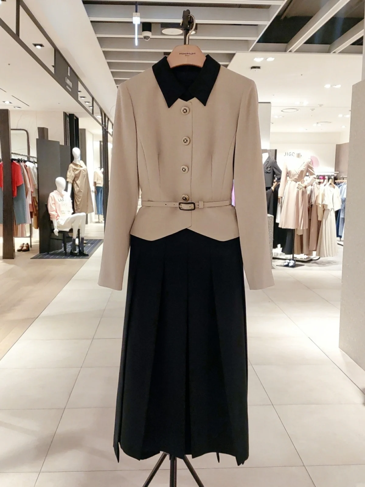 

Elegant A-Line Knee-Length Long Sleeve New Fake Two-Piece Spring New Commute Polyester Composite Fiber Dress Ladies