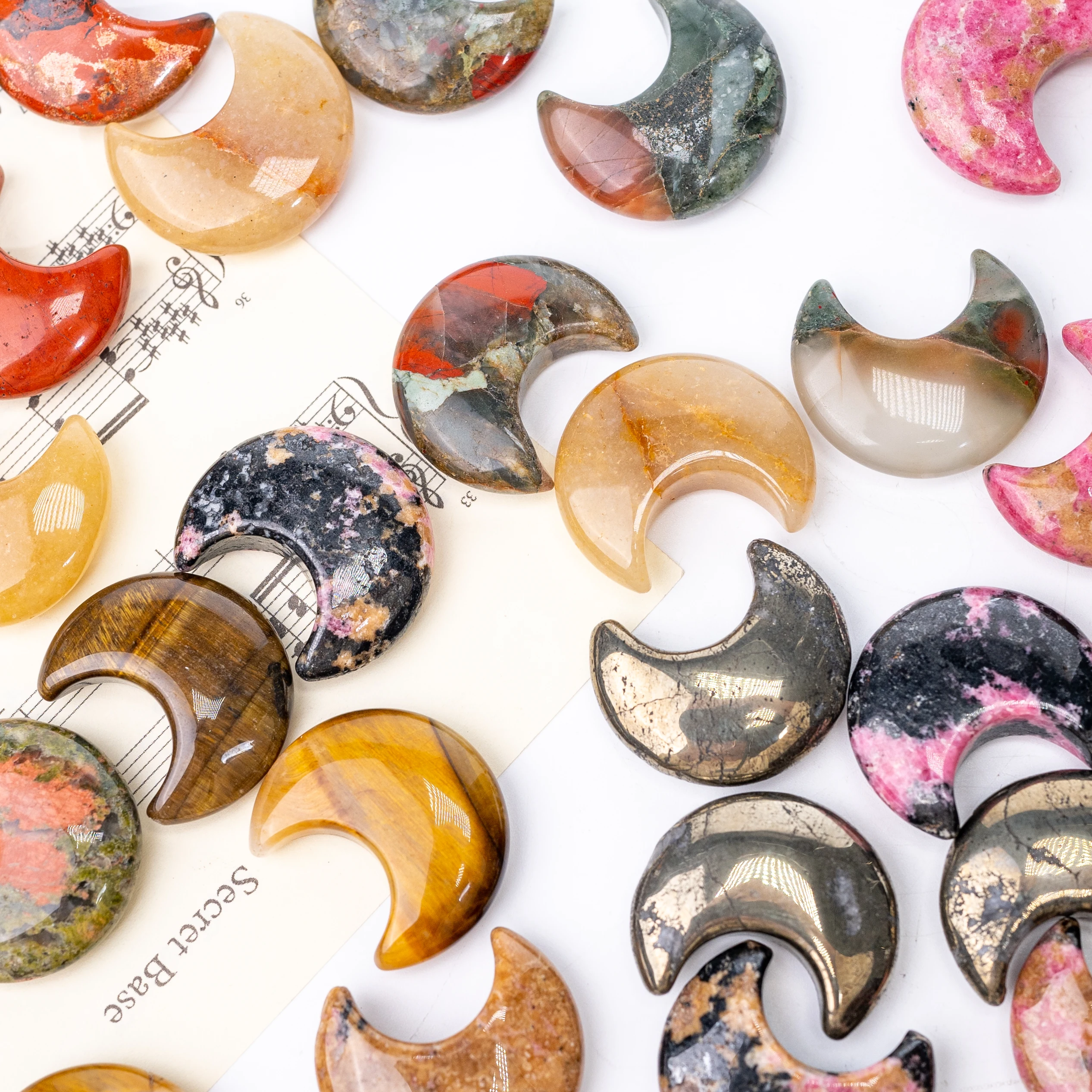 3/6/10pcs Rare Small Moon Carvings in Random Materials | Moon Shape | Natural Crystal Collection | Polished Finish | Valentine’s