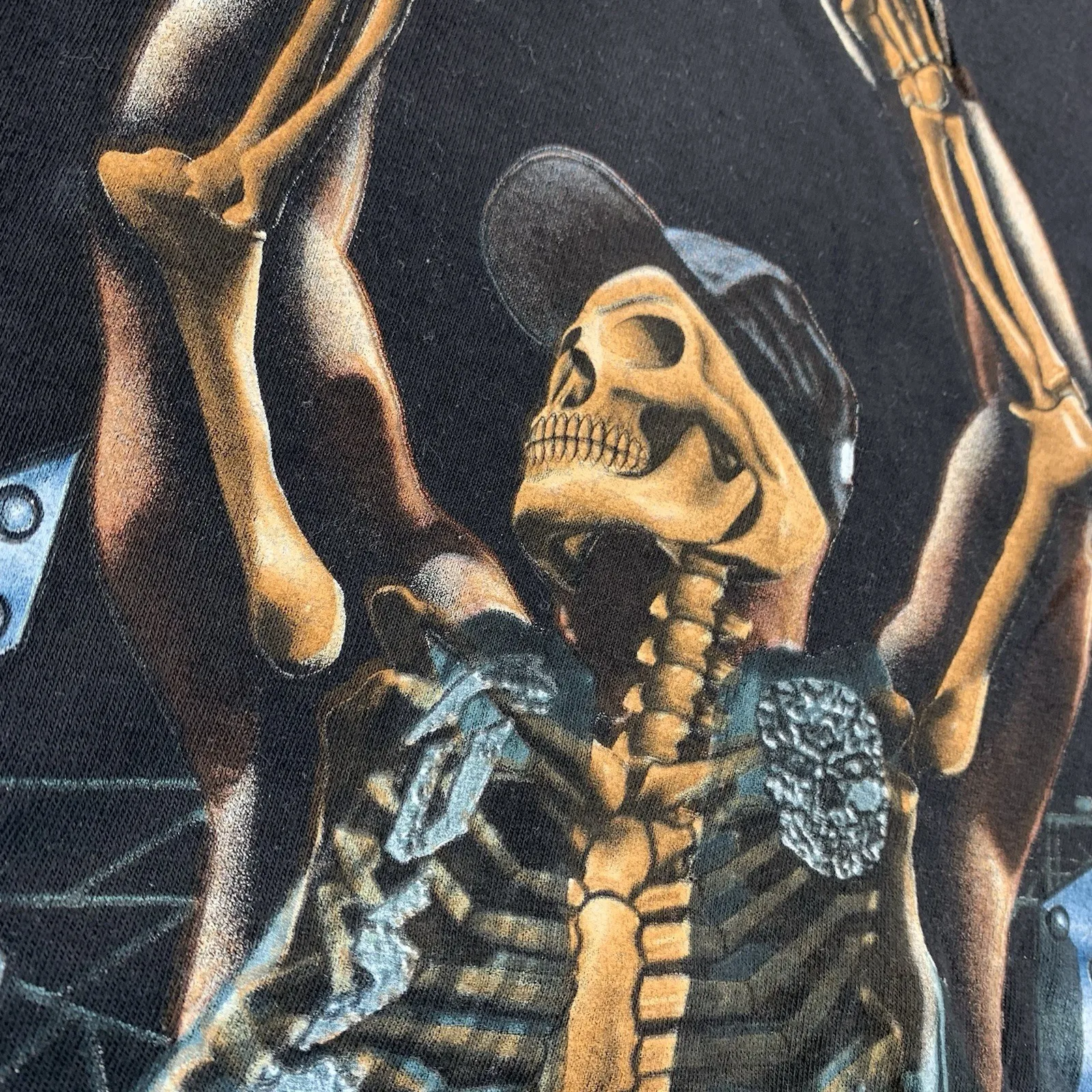 تي شيرت برسومات ستون كولد ستيف أوستن هيكل عظمي لعام 1998 باللون الأسود. علامة التغييرات كبيرة