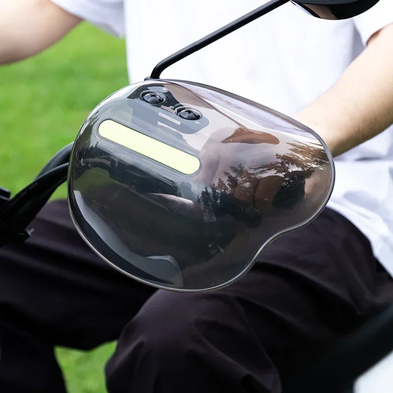 

Universal Motorcycle Handlebar Cover Waterproof Windproof Sunshade Rainproof Anti-fall Four Seasons Electric Car Handguard