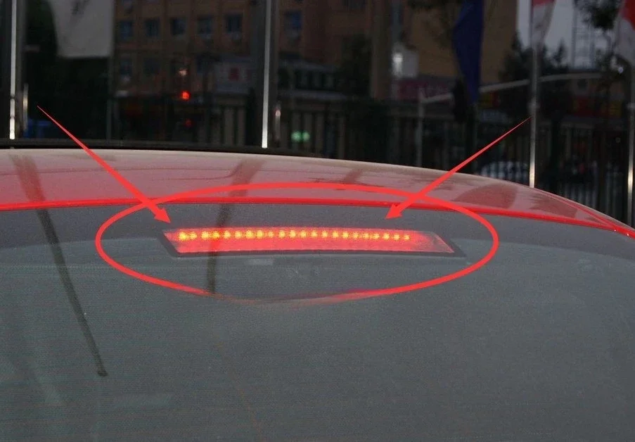 

1pc for Skoda Octavia Superb Superb LED brake light rear foot brake light