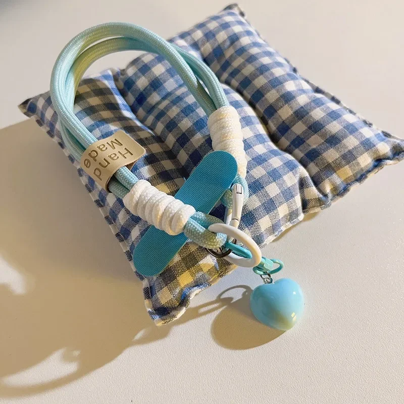 Tali Ponsel Warna-warni Tali Pergelangan Tangan Pendek 3D Cinta Hati Pesona Gantungan Kunci Kamera Rantai Lanyard Universal Casing Ponsel Lanyard