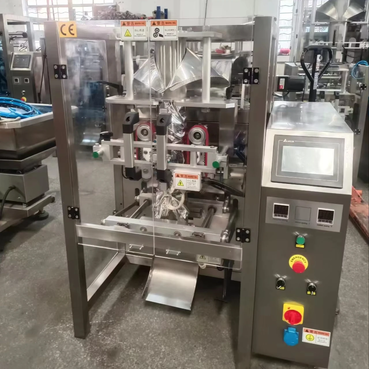Automatic Aluminum Foil Vffs Form Fill Seal Food Packing Machine 3 Side Back Seal Snack Nuts Sugar Peanut Packaging Machine