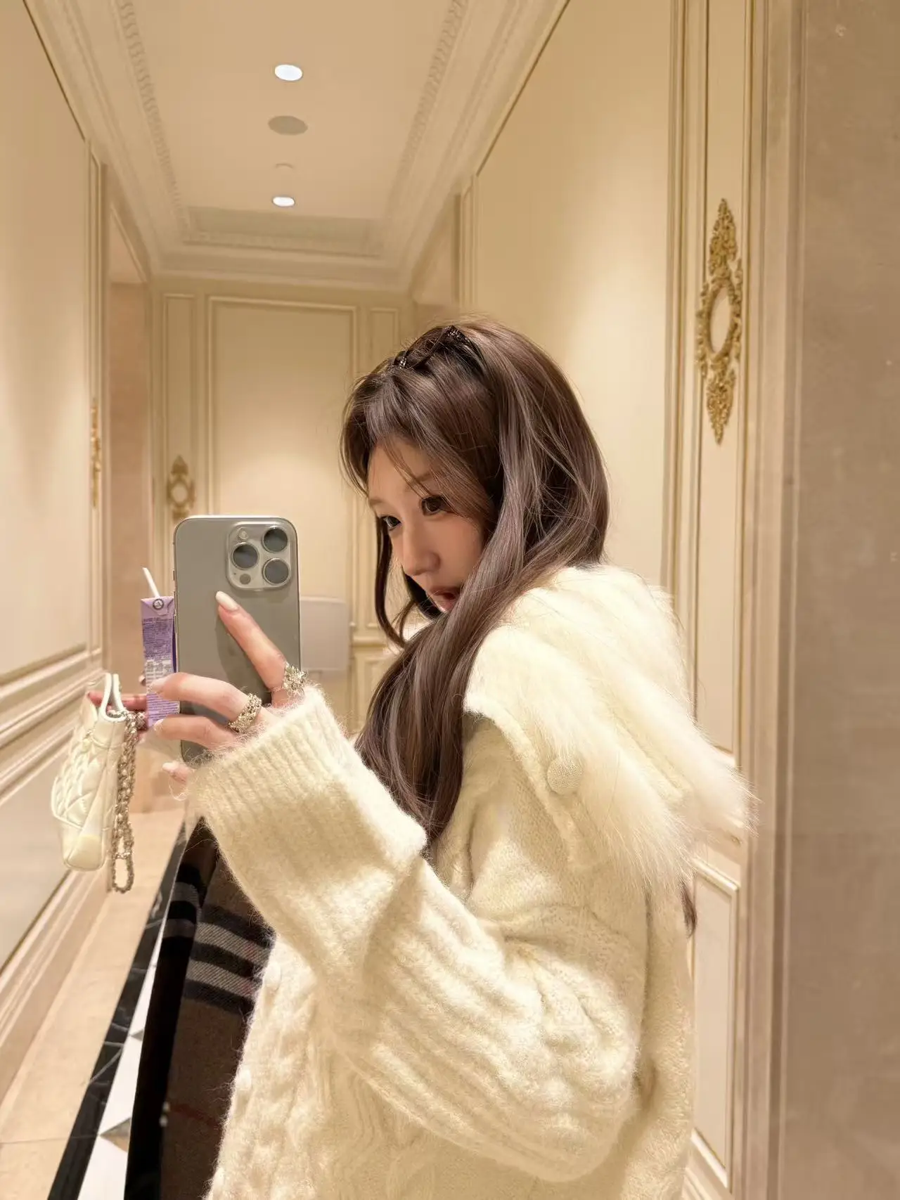 

Женский вязаный свитер-пальто Meyes Cisas свободного кроя с меховым воротником, серия White Moonlight, повседневный стиль Lazy Sle