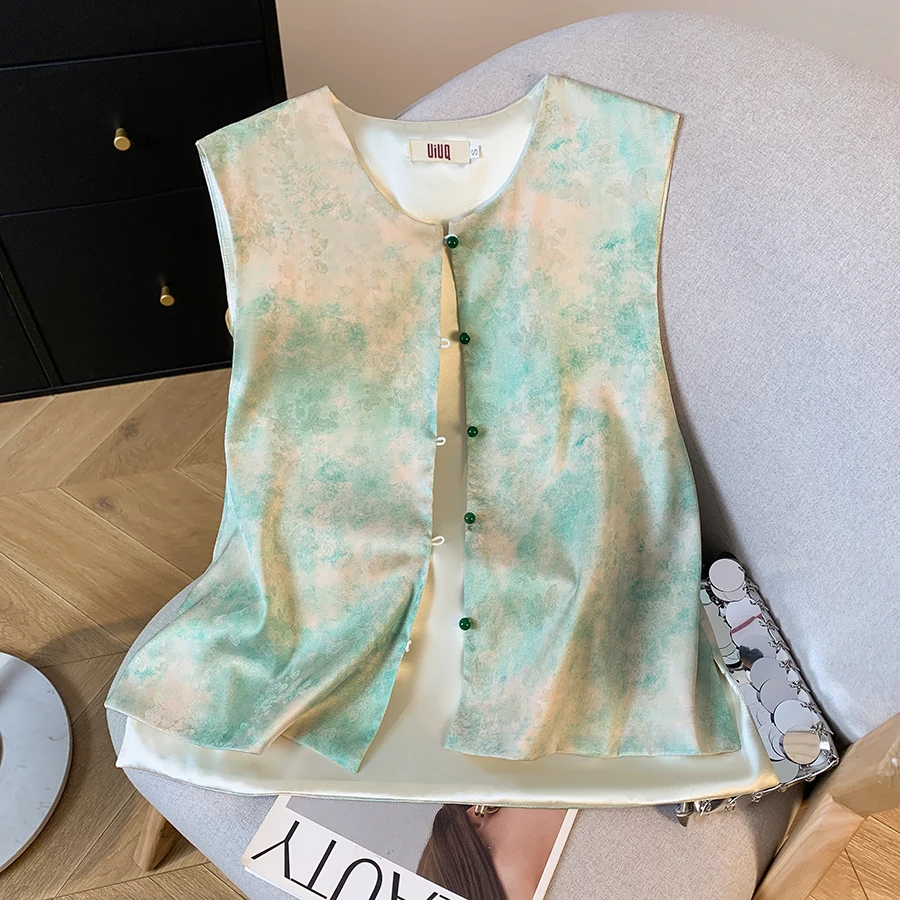 Elegant Lady's New Chinese Style Shirt Collar Top Handmade Embroidered Satin Daily Wear for Weddings And All Seasons