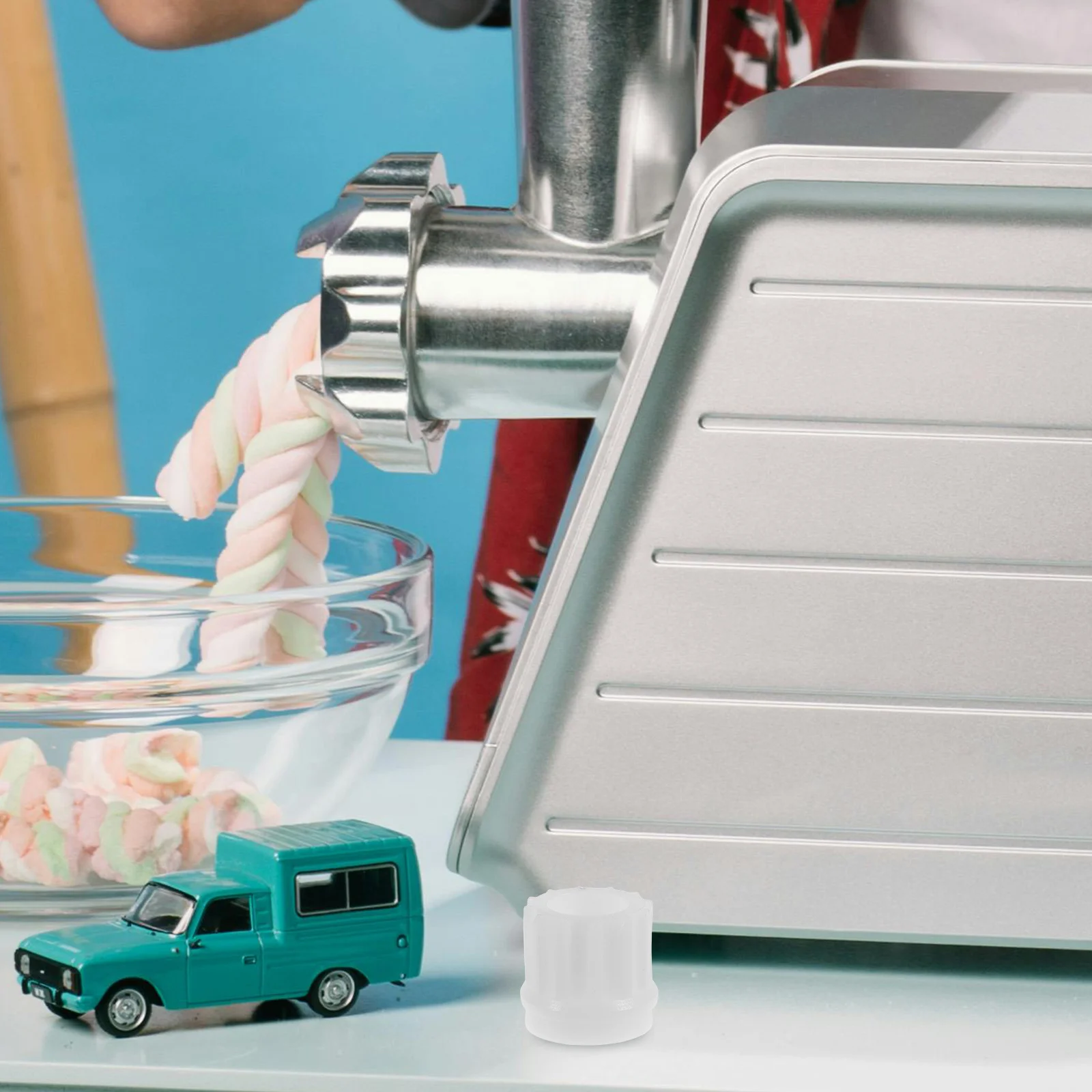 

Replacement 12-Tooth Meat Grinder Screw with Plastic Bushing for Fast Grinding and Sausage Preparation Mincer Pinion Accessories