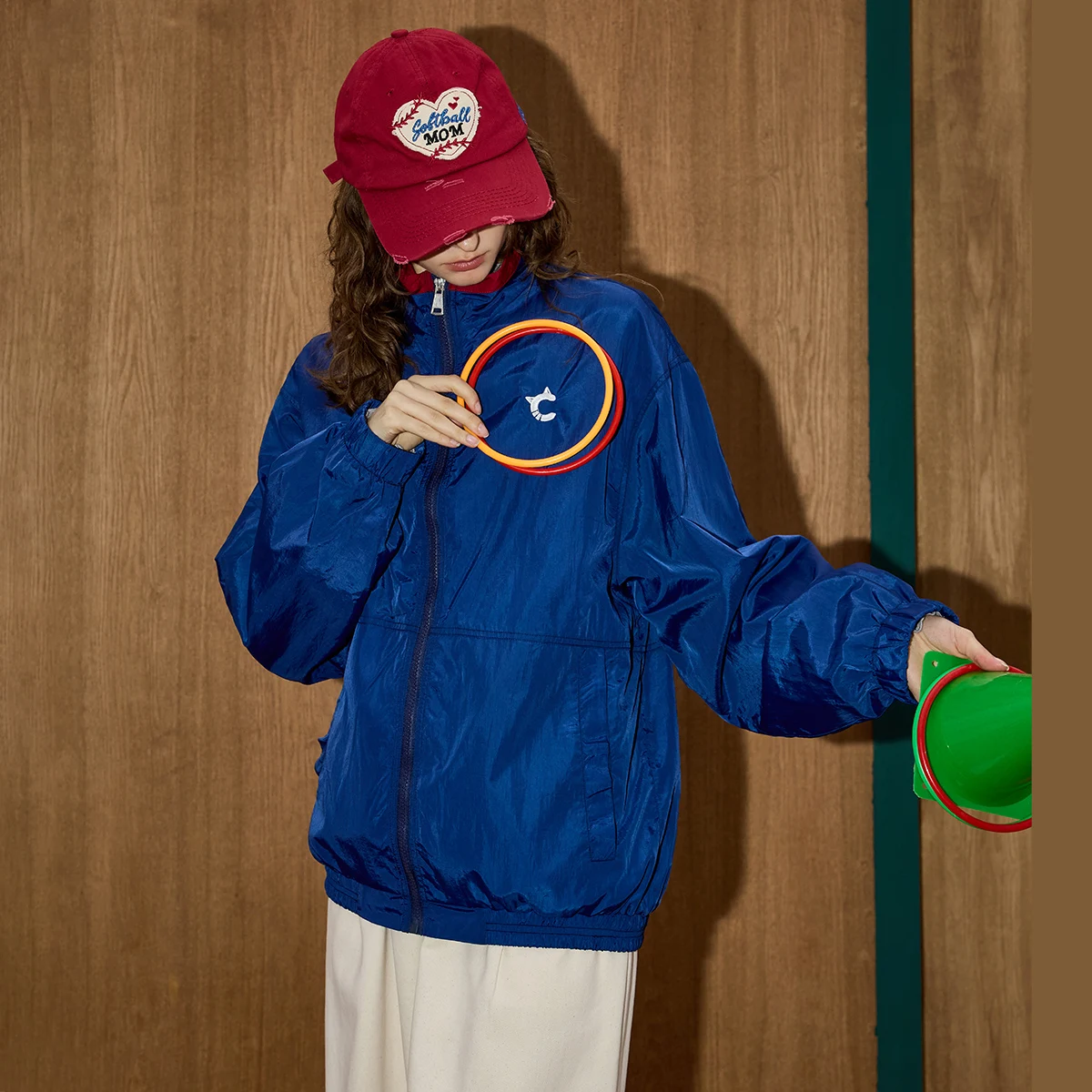 سترة رياضية كلاسيكية للسيدات لخريف 2025، معطف مرقع بألوان متعددة، ملابس خروج كبيرة الحجم، أنيقة رياضية