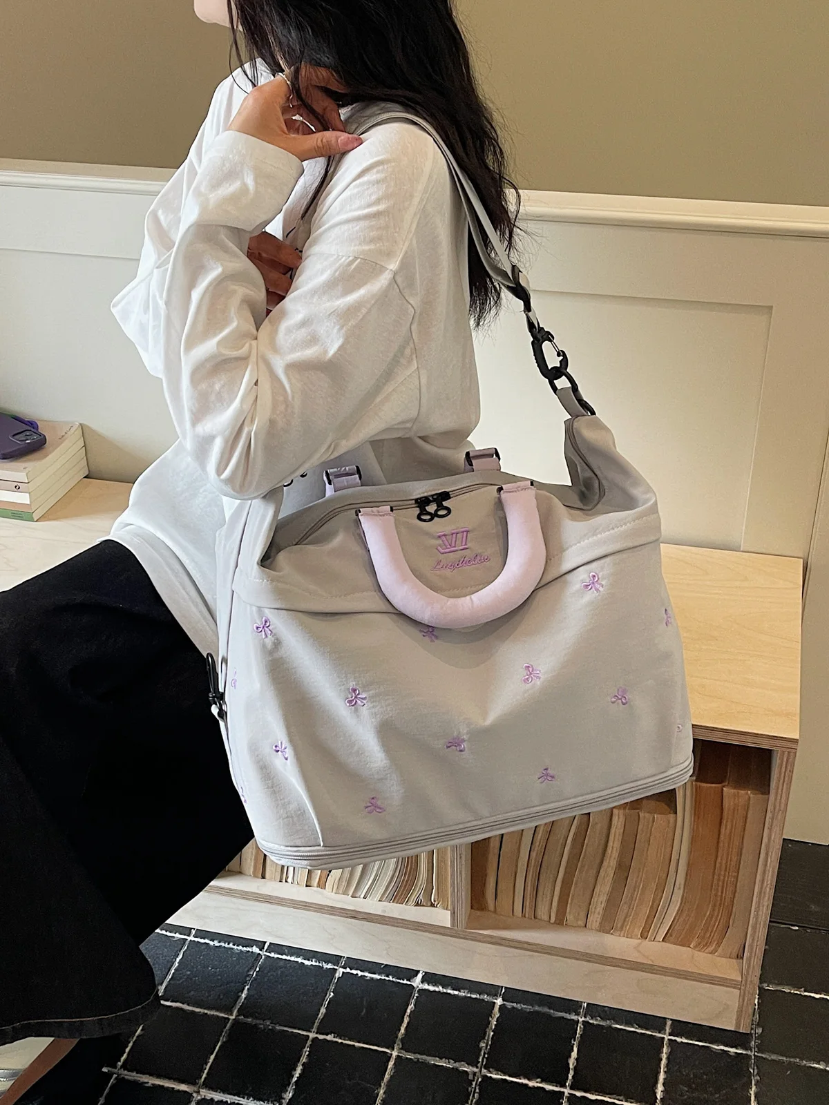 大容量トラベルバッグ女性用ショルダークロスボディバッグウェット＆ドライ分離出張バッグマタニティ収納バッグ
