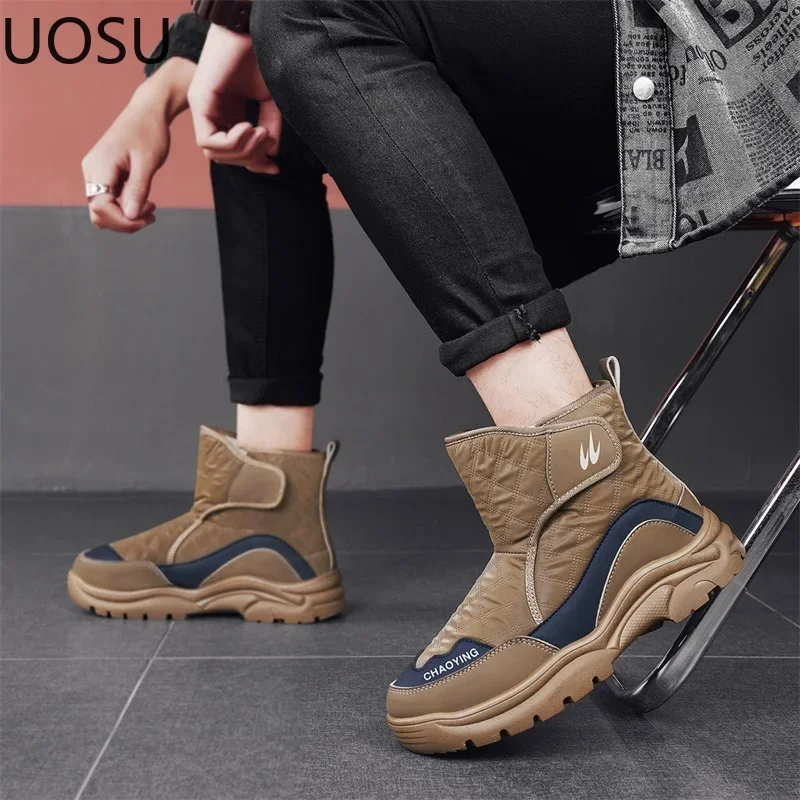 Botas de nieve de terciopelo para hombre, calzado grueso de motorista, zapatos de escalada antideslizantes, estilo UOSU, a la moda, novedad