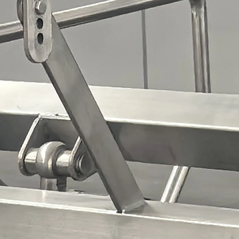 

Автоматическая тестоделительная и округлительная машина для теста 3-350 г с 3 формами