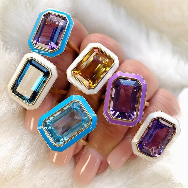 2022 New Arrival Luxury Rectangle Blue Purple Gold Color Engagement Ring for Women Anniversary Gift Jewelry Wholesale