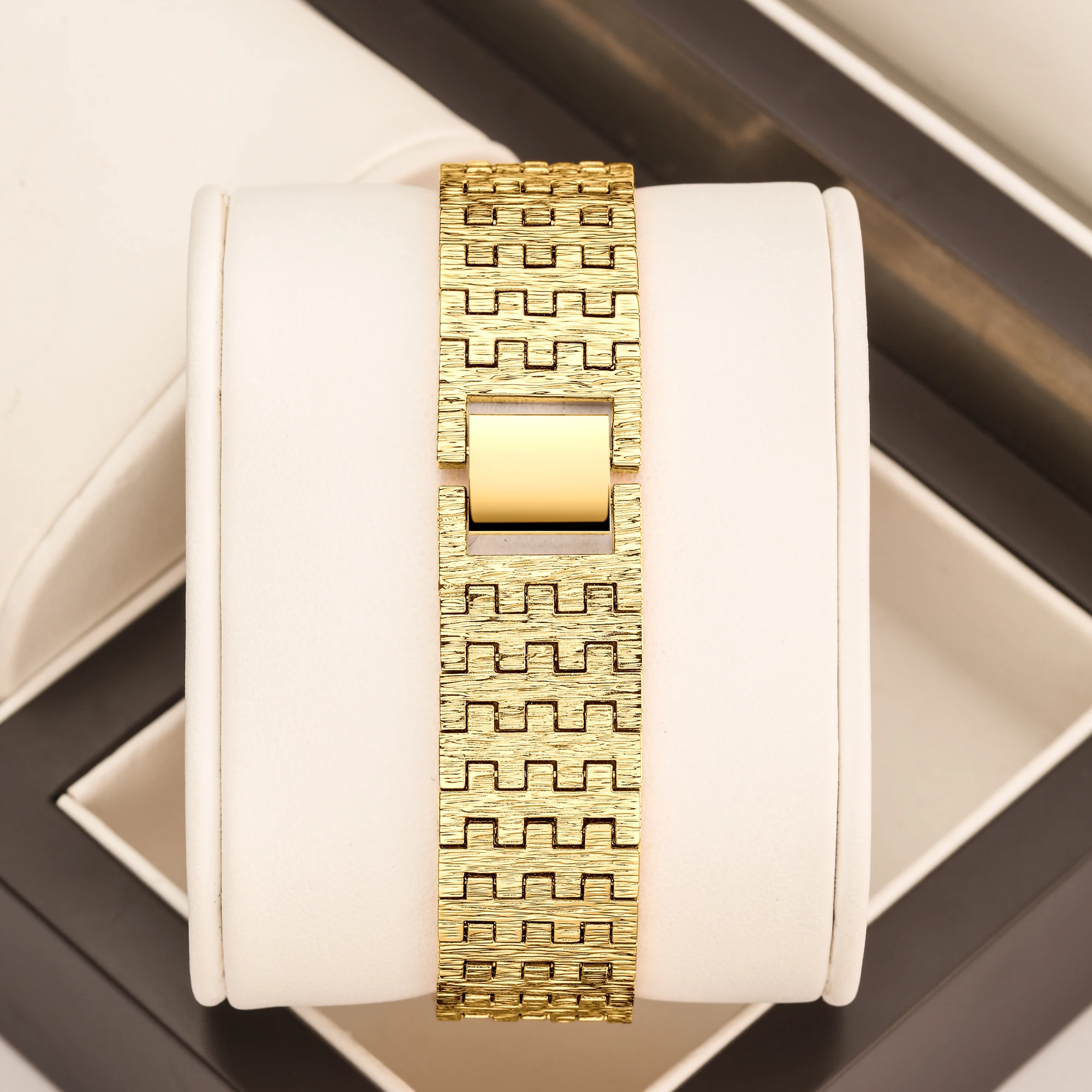 YaLaLuSi Modische Runde Glitzernde Mehrfarbige Quarzuhr mit Stahlarmband – Lässiger Unisex-Zeitmesser, Perfekt als Geschenk Reloj – Detail 8
