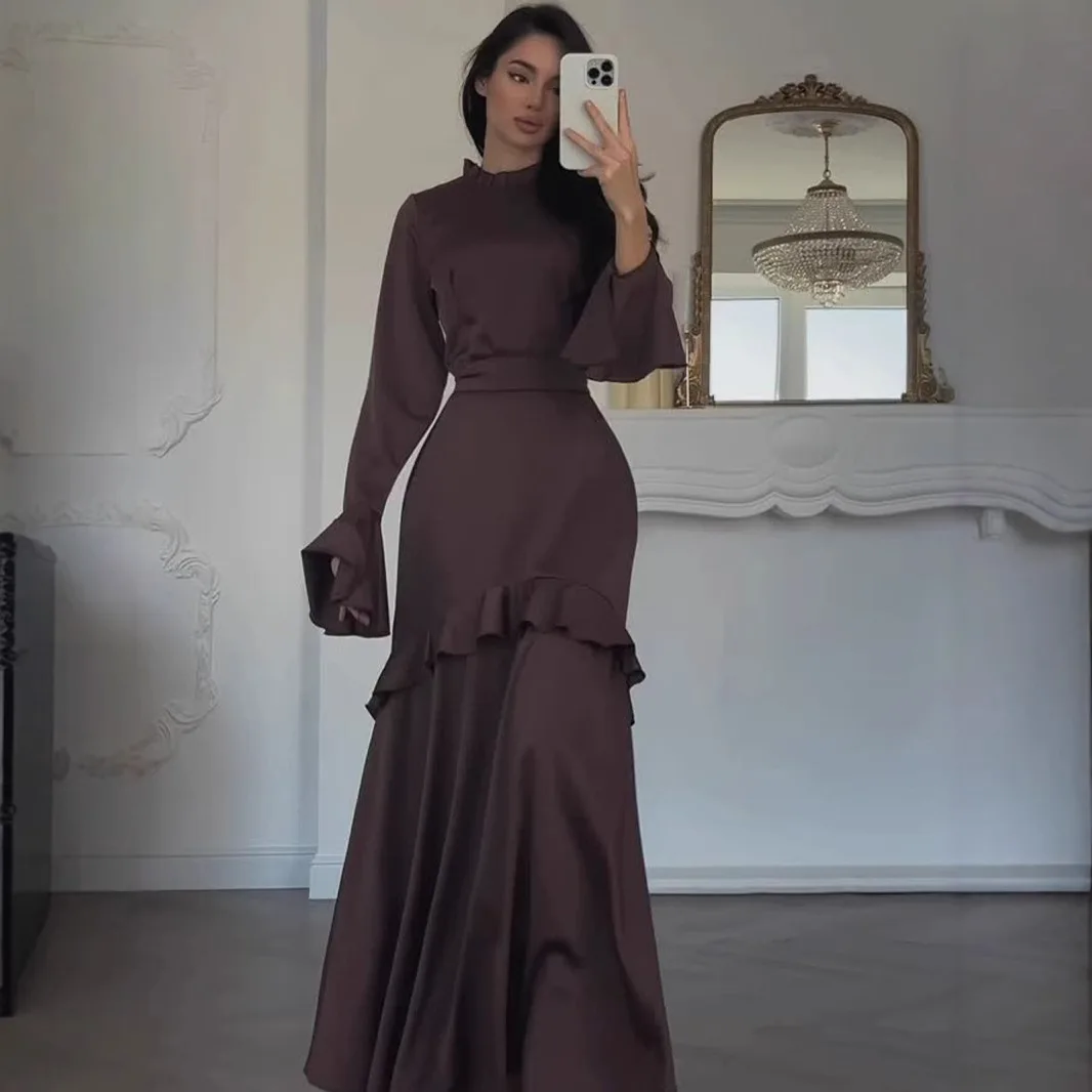 Neues Elegantes Maxikleid mit Hohem Kragen, Rüschenärmeln, Gürtel an der Taille und Stufensaum für Formelle Abendveranstaltungen