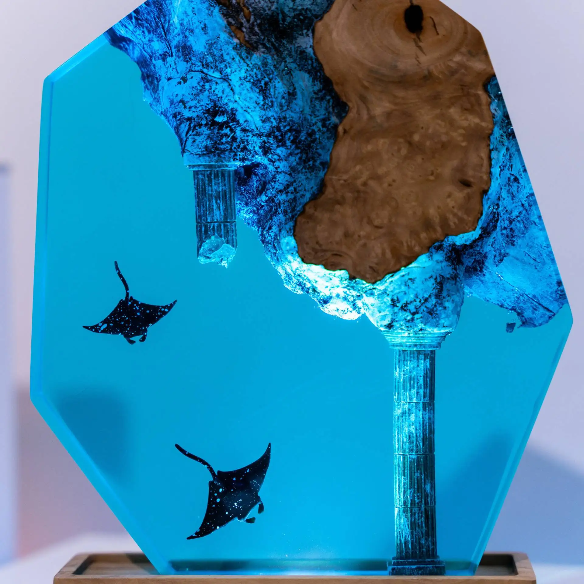 Atlantis Relic Organic Resin Lamp Creative Art Night Light Deep Sea Relics Landscape Decoration Table Lamp USB Charing