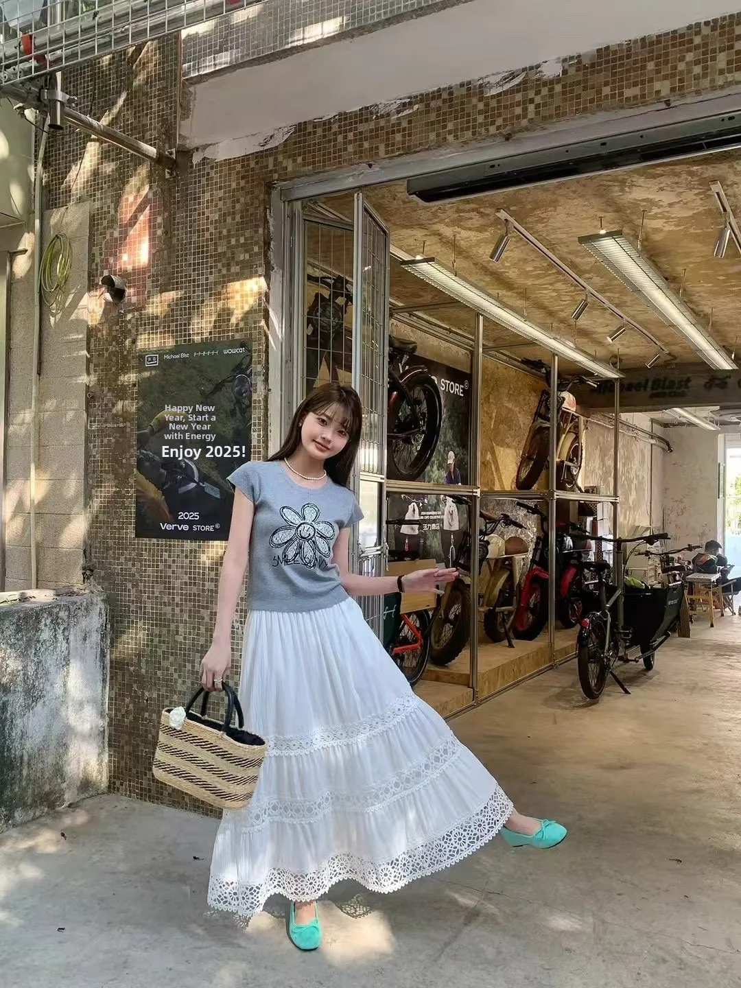 Spódnica damska z koronkowym wykończeniem, o kroju litery A, z wysokim stanem, w stylu słodkiego ciastka.