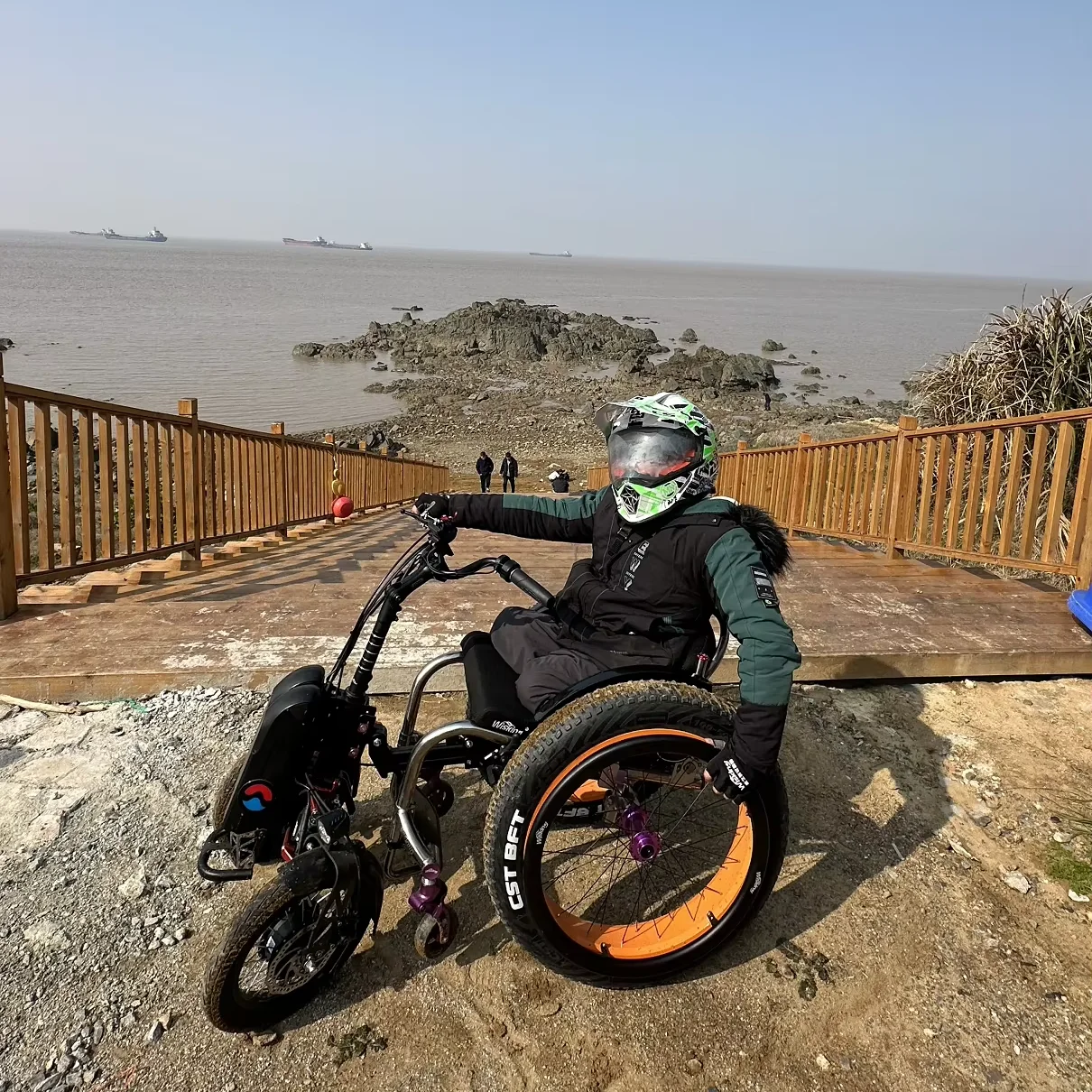 وصلتان جانبيتين ورابط متوسط برأس كرسي متحرك مزدوج العجلات مقاس 14 بوصة عجلة القيادة دون عوائق على الطرق الجبلية على الشواطئ-BZ-WZQQ8