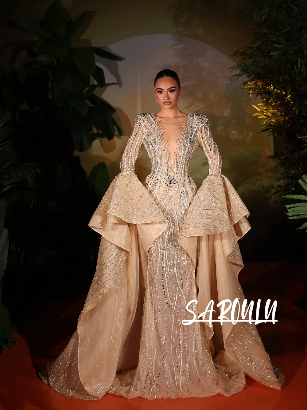 

Champagne Statement Bell Sleeve Evening Dress Beaded Crystal Sheer Mermaid Luxury Party Gown For Prom Red Carpet Customized