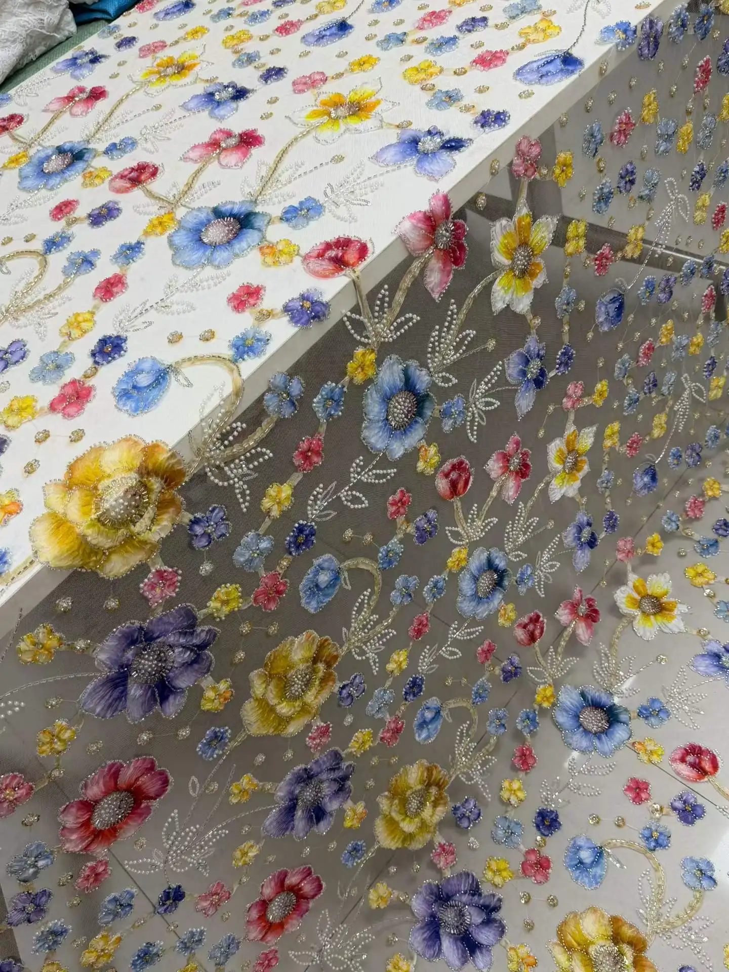 

Новейшая африканская 3D кружевная ткань 2026 года: высококачественная вышивка, французское сетчатое кружево с пайетками и бисером для нигерийских праздничных платьев