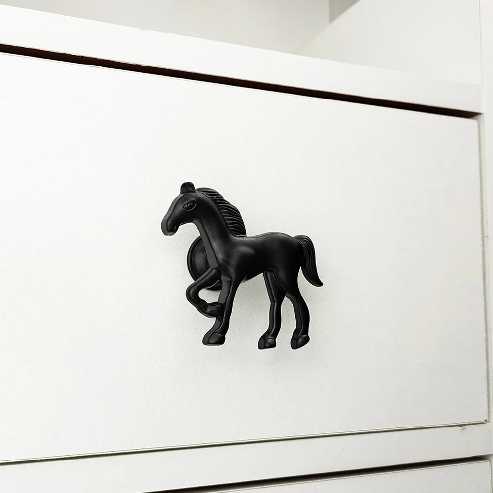 Long Lasting Zinc Alloy Furniture Knobs in Horse Shape for Children's Cabinets Enhance your Furniture's Appearance