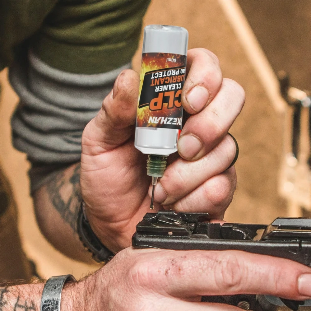 SIKEZHAN Gun Oil CLP Cleaner Lubricant with Precision Needle Tip Oiler for Rifle Pistol Shotgun Maintenance & Care 60ml
