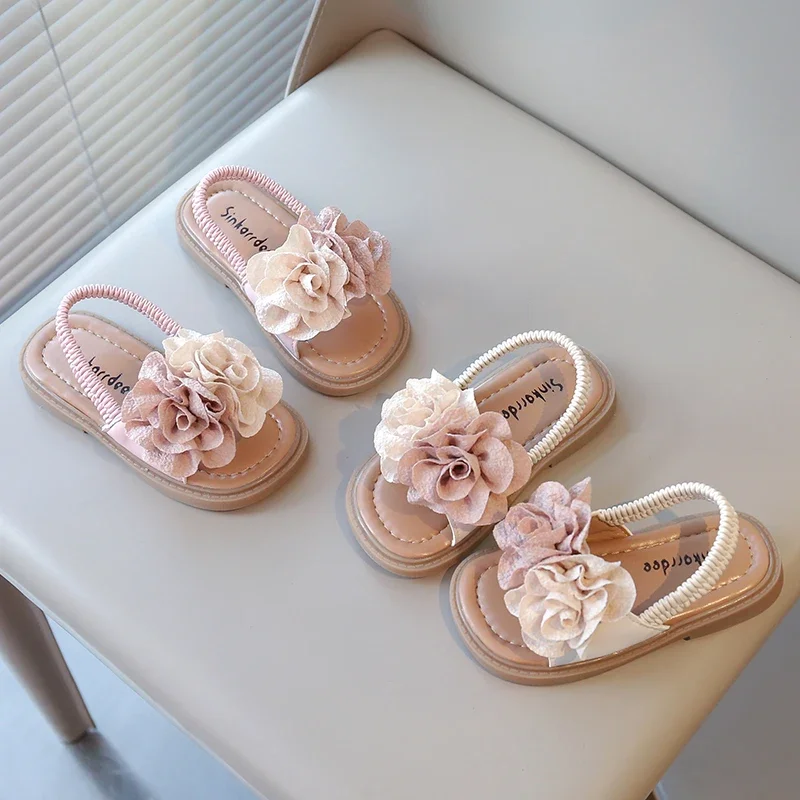 

Новинка 2023 года, сандалии для девочек, обувь со стразами и большими лепестками, летние детские римские сандалии, песчаная пляжная обувь, модные детские сандалии