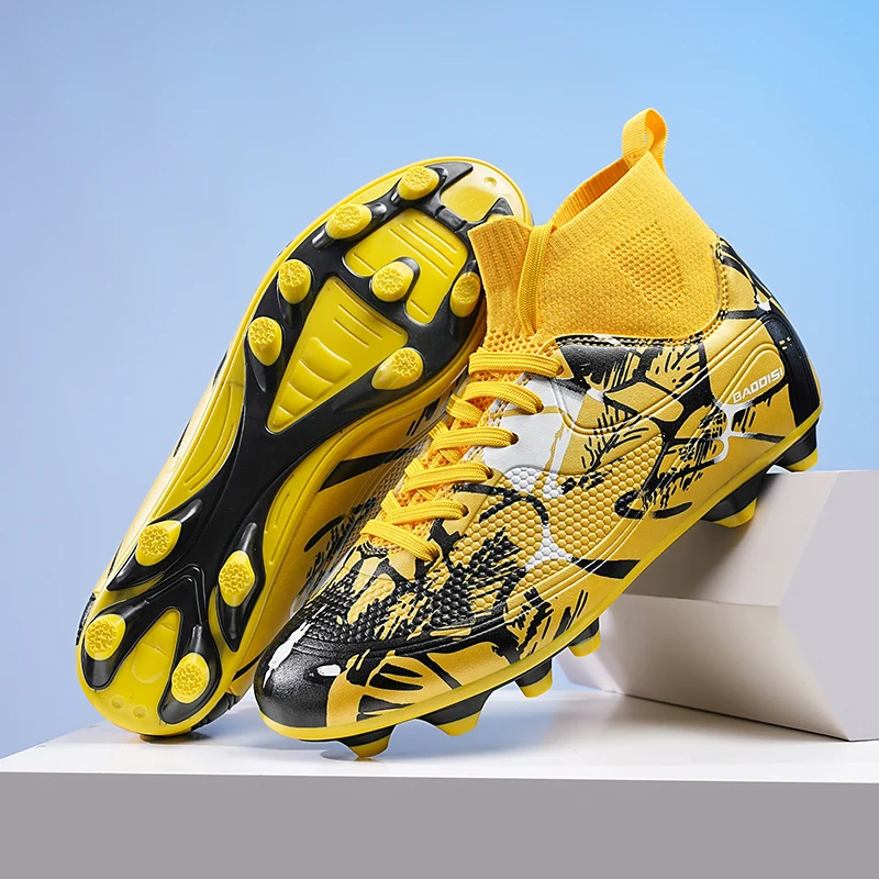 Casual trendy football cleats lightweight knit upper wear-resistant nisex boys girls daily outdoor soccer sneakers