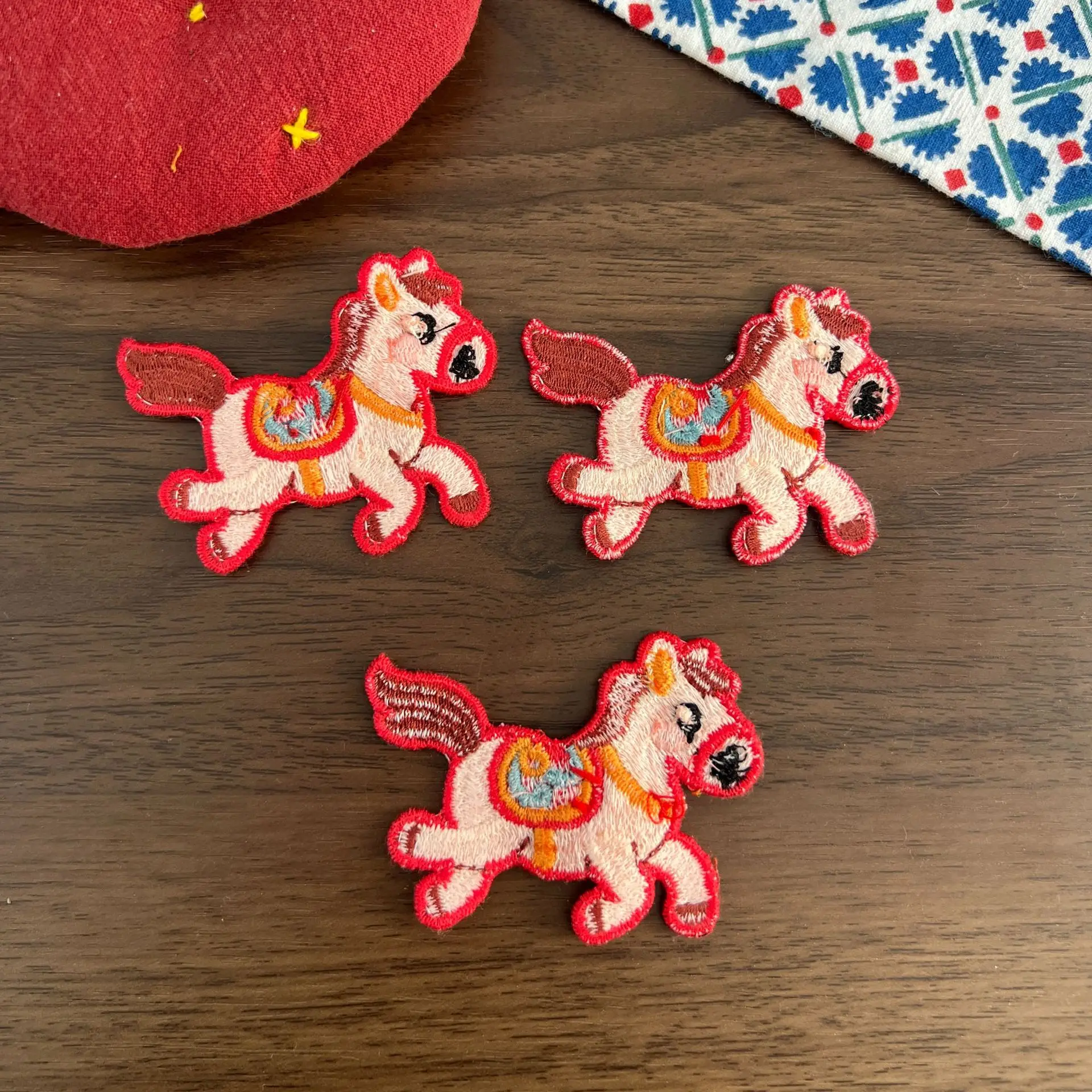 Brooch Pin DIY 2026 Horse Year Cartoon Embroidered Fabric Patch for Clothing Shoes Hats Scarf Decoration Lightweight Multicolor
