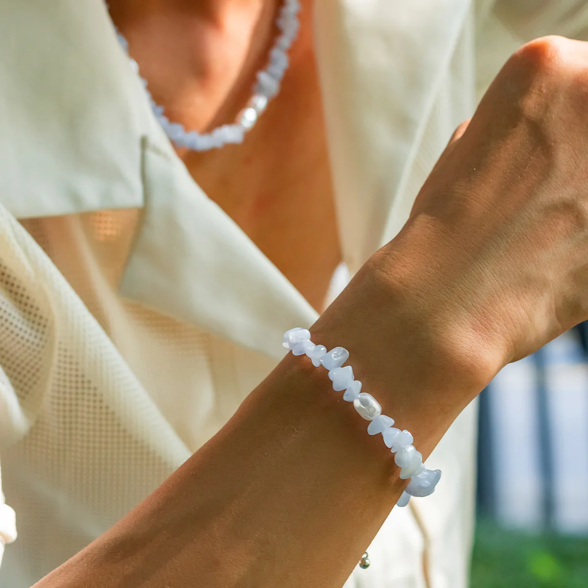 Französisches Retro-Armband mit unregelmäßigen blauen Steinen und Perlen, einfache Perlenkette, Herrenschmuck, trendige Party-Accessoires, Geschenke – Detail 1