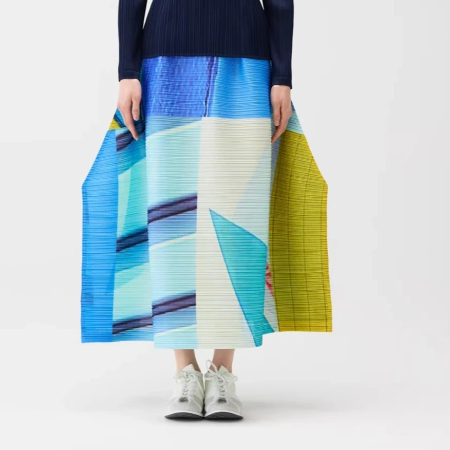 

Abstract Printed Women's Half Skirt Color Splicing Loose Large Elastic Art Design 2026 Summer Fashion Casual Half Skirt Female