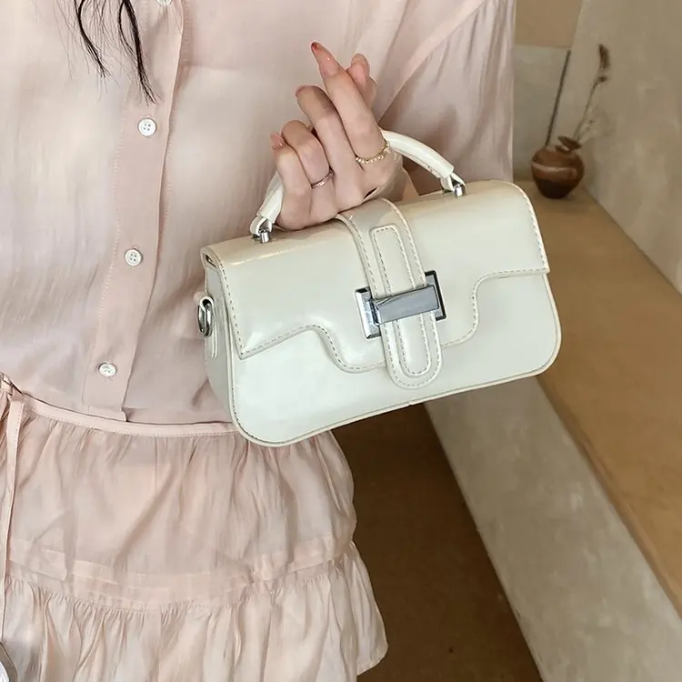 

Unique Vintage Luxury Designer Elegant Diaper Bag for Women Large Capacity Leather Shoulder Bag Minimalist Crossbody FashionTote