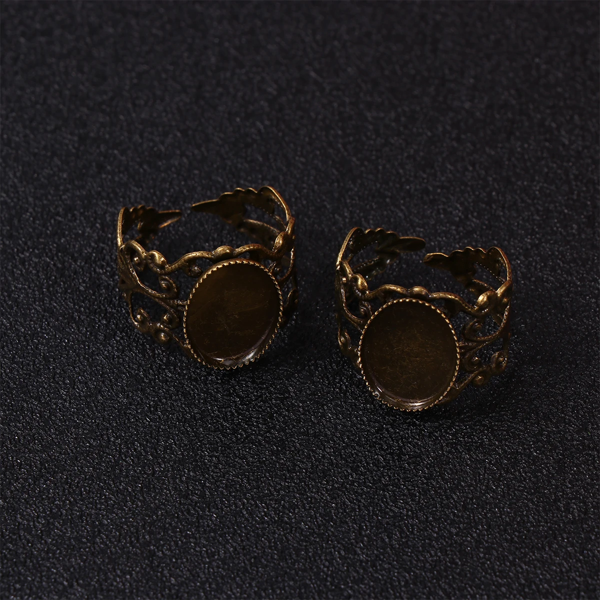 

10pcs 18X14Mm Flower Shape Ring Tray Resin Retro Jewelry Holder Ornament Earring Storage Tray Decor For Bathroom Bedroom Display
