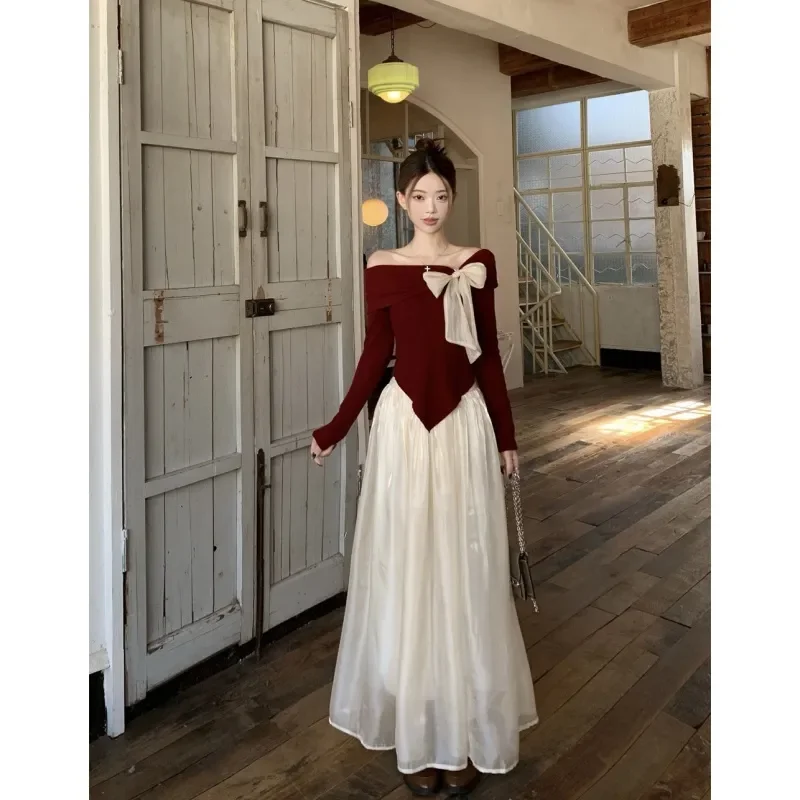 French Two-Piece Set Women's Spring and Autumn 2026 New Style One-Character Collar Top Streamed Loose Skirt