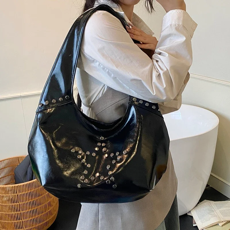 

Молния из искусственной кожи, однотонные сумки на плечо с заклепками, Лидер продаж 2026, женские сумки большой вместимости, простые изысканные сумки большой вместительности