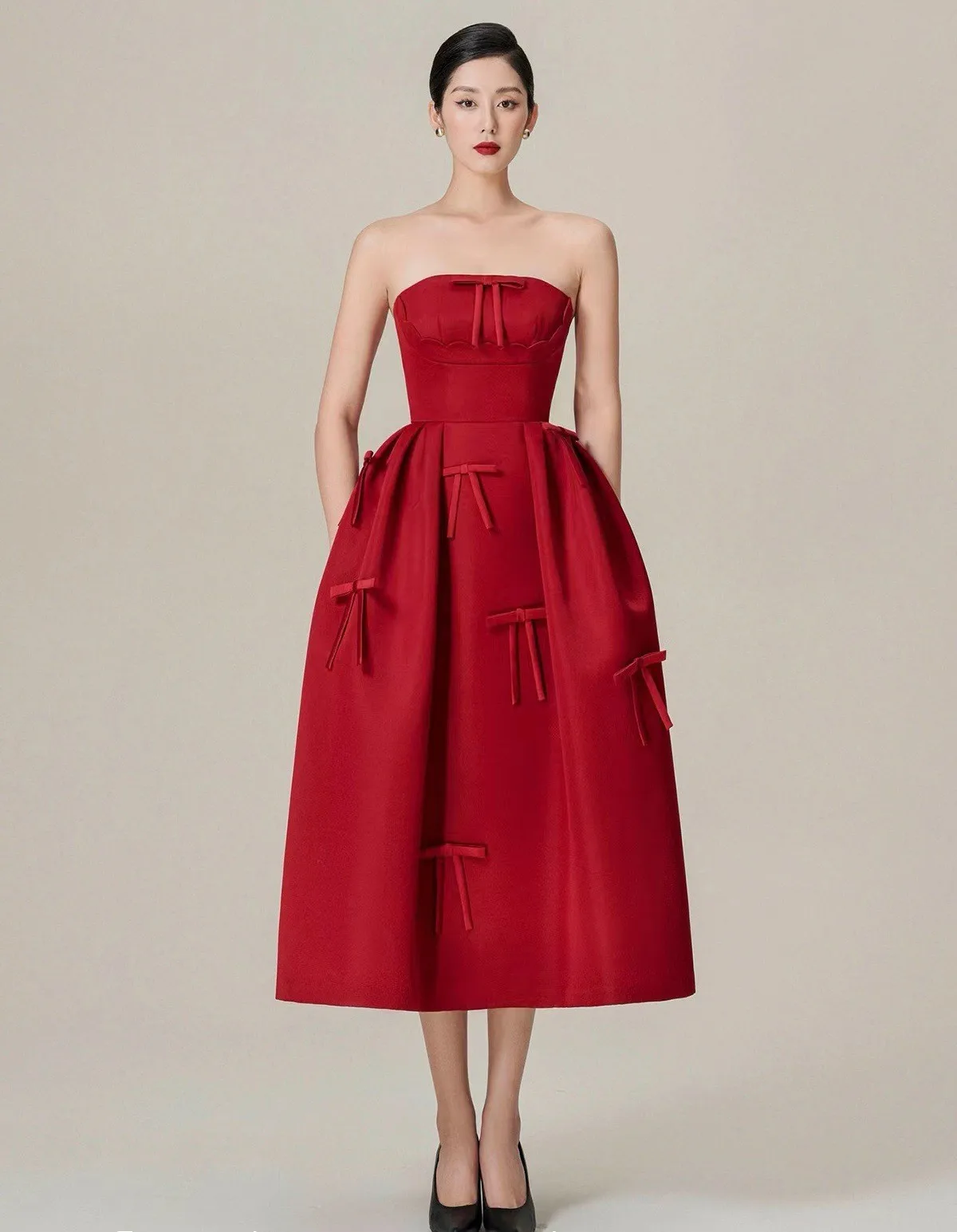 

Women Red Soft Slight Strapless Wrap Hipster Mini Pleated Dress Pullover Sexy Bows Charm Outfits Girls Dating Wear C185