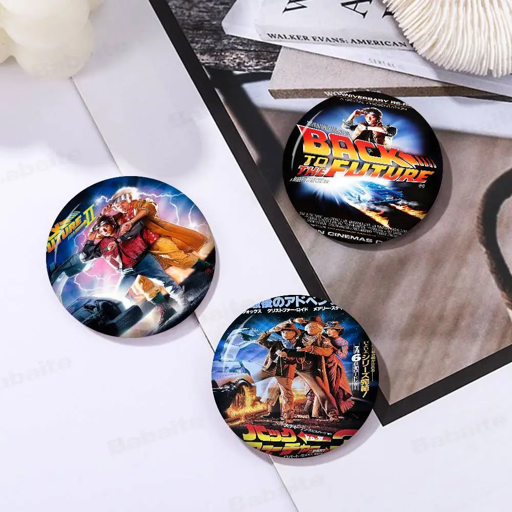 Назад-в-будущее-фильм-круглые-кнопки-булавки-слоган-креативные-броши-рюкзак-украшения-одежды-модные-мультяшные-ювелирные-изделия-подарки