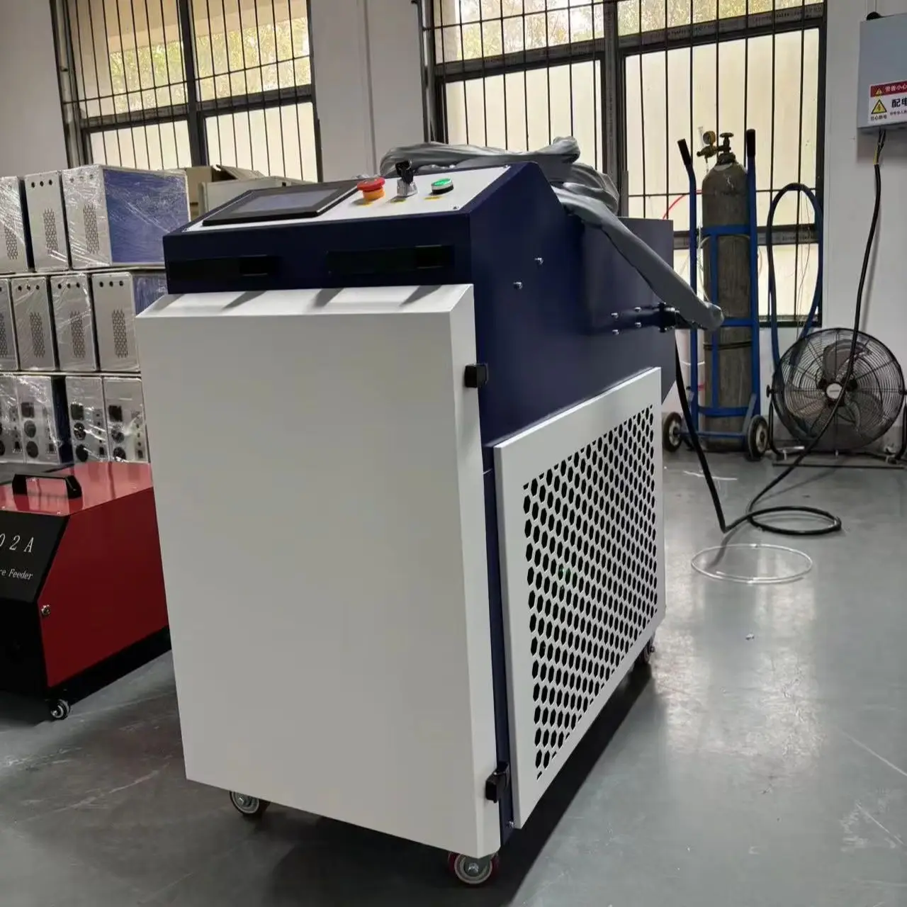 Raycus Laser Welding Machine 1500W 2000W 4-1 SUP Head Factory Direct Supplier - Professional Welding Equipment