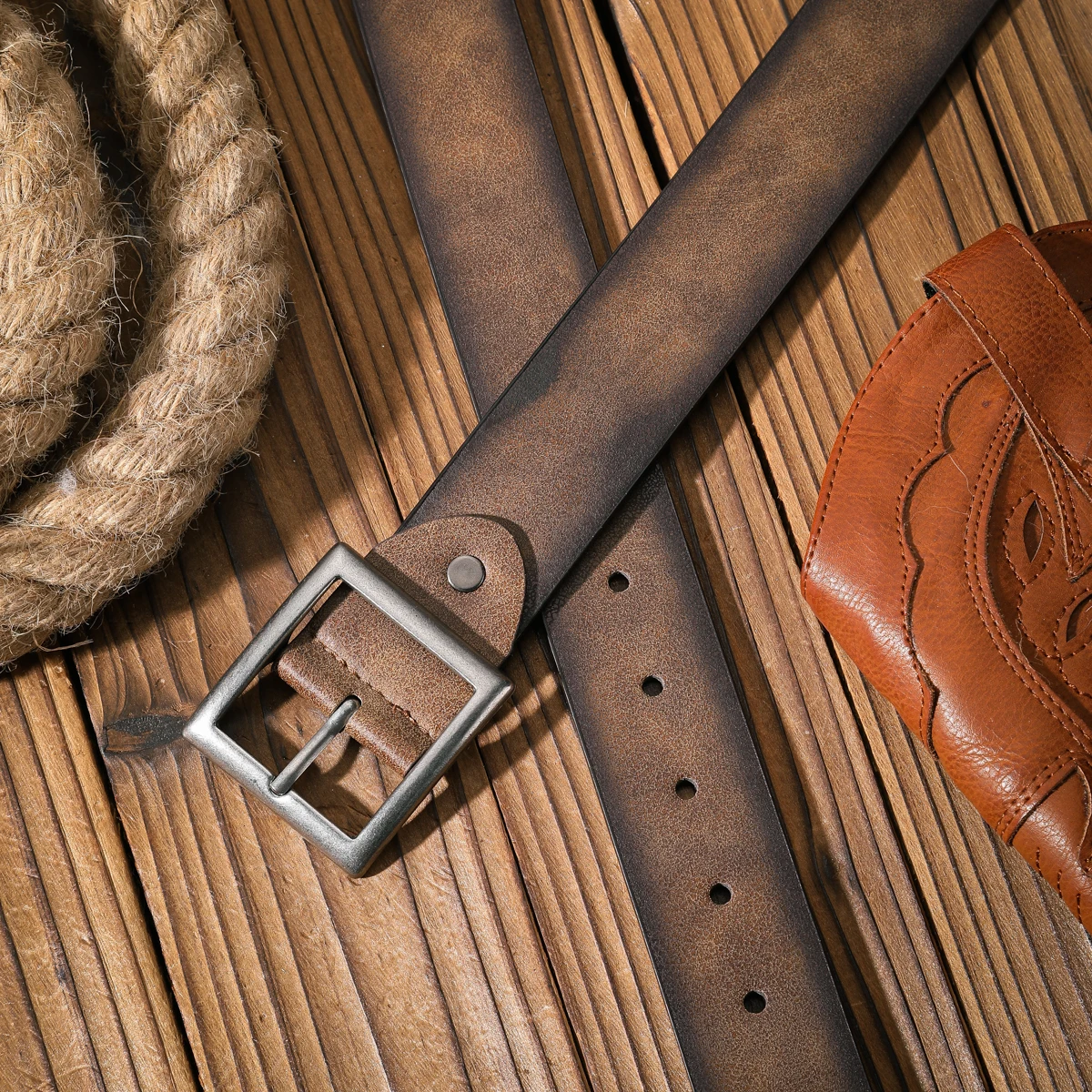 Ein lässiger und retroer Gürtel, ein Taillenaccessoire für Kleidung im Western-Stil, Metallschnalle, PU-Gürtel, geeignet für Männer und Frauen. – Detail 8