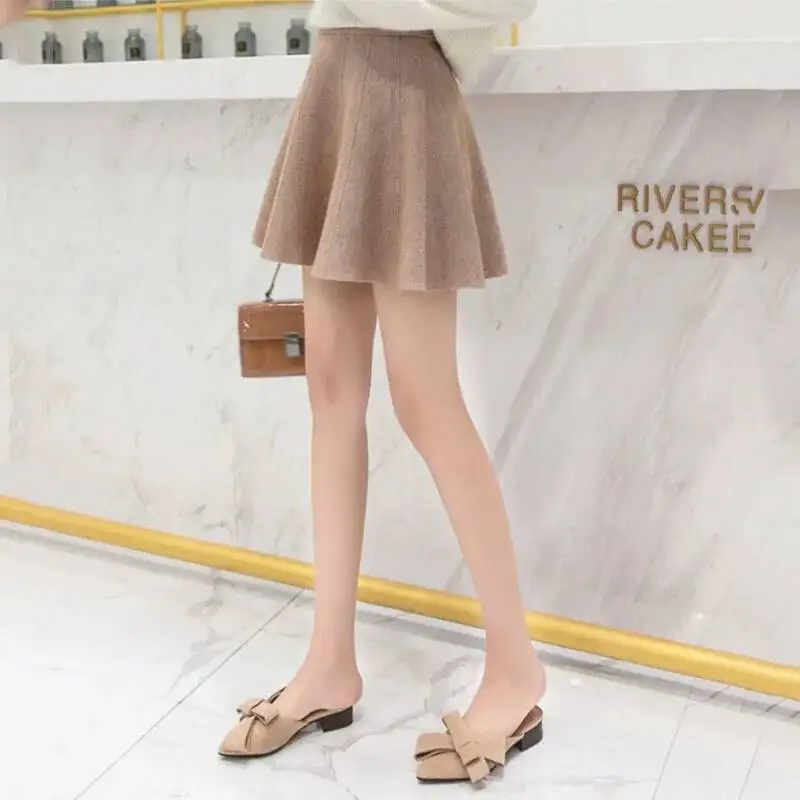 

Сплошной цвет, базовые вязаные мини-женские новые осенне-зимние юбки трапециевидной формы с эластичной резинкой на талии, женские корейские универсальные плиссированные юбки