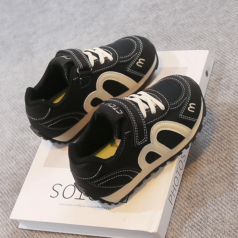 Kids Retro M Letter Patch Sneakers Breathable Mesh Upper Velcro Strap Non Slip Rubber Sole Boys Daily Sports Walking Shoes