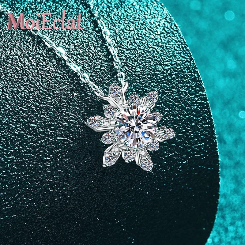 

for Women Shine Snowflake Platinum Pt950 Jewelry with Flower Shaped 1ct Moissanite Pendant Necklace Perfect for Every Occasion