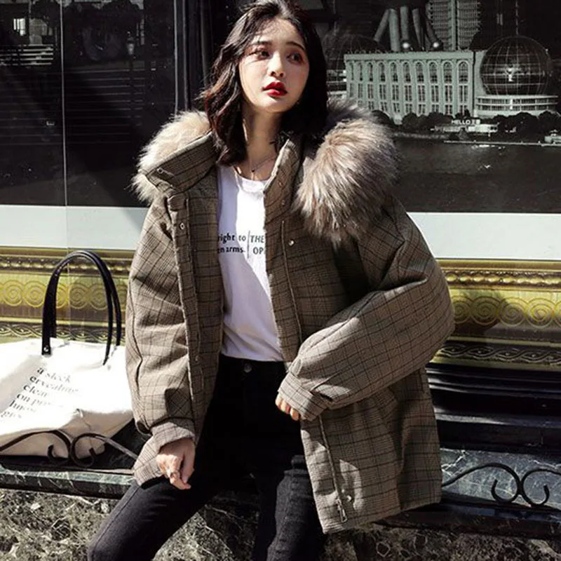 新しい女性大毛皮の襟チェック柄パッド入りジャケット秋冬ロングフード付きパーカー上着緩い女性厚く暖かい綿の服
