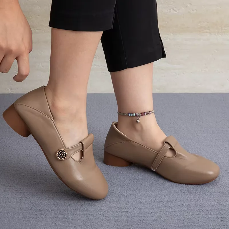 2022 Herbst neue Vintage-Loafer für Damen – Schuhe mit Metallschnalle und niedrigem Absatz, bequeme Pendler-Wohnungen, elegante Bürokleidungsutensilien