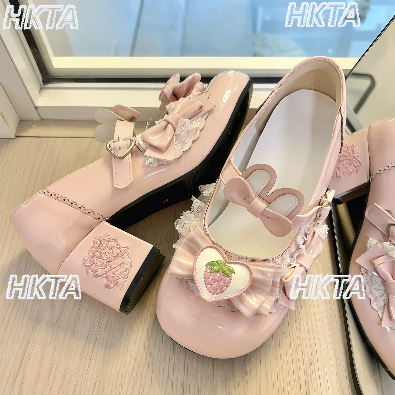 

Original Sweet Strawberry Bow Lolita Shoes 2025 Autumn New Kawaii Princess Mary Jane Shoes Temperament High Heels Pumps Women