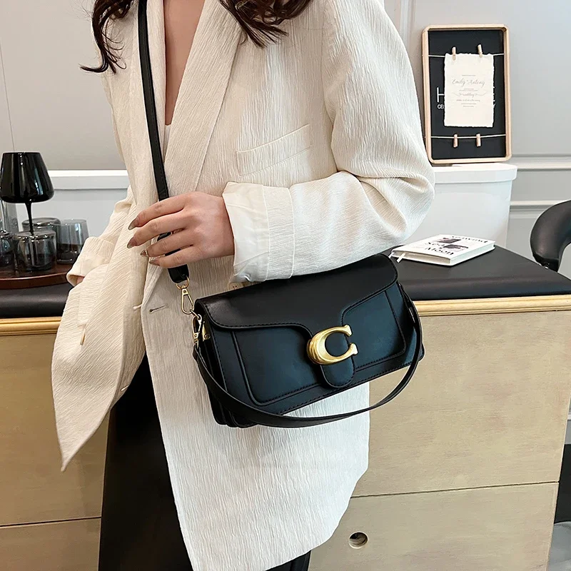 

Elegant Leather Handbag For Women Luxury Designer Diaper Bag Minimalist Large Capacity Vintage Simple Commuter Bag